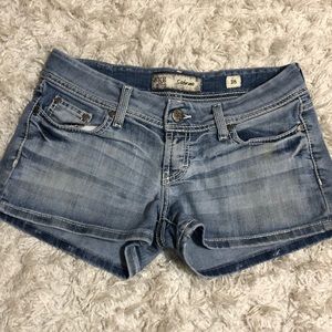 Buckle Denim shorts “Sabrina” barely worn! Low rise, light wash